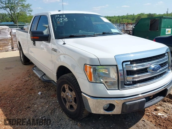 2013 Ford F-150 XL with VIN 1FTFX1CF3DKF37810, listed as a IAAI auction lot 41970478 with 211,781 mi miles. Bid and sale history available at carsss.com. Image 1.