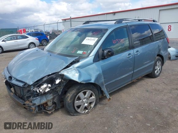 2008 Toyota Sienna CE with VIN 5TDZK23C58S166087, listed as a IAAI auction lot 42032255 with 258,100 mi miles. Bid and sale history available at carsss.com. Image 2.