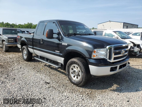 2005 Ford F-250 XL with VIN 1FTSX21P85EA80279, listed as a Copart auction lot 56636615 with 174,376 mi miles and Salvage title. Bid and sale history available at DreamBid. Image 4.