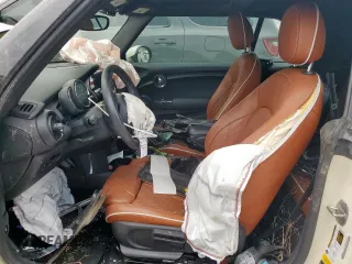 2017 MINI Convertible Cooper z VIN WMWWG5C32H3C20341, wystawiony jako Copart lot #57039685 z przebiegiem 100 575 mil mil oraz Szkoda całkowita • Salvage title. Historia ofert i sprzedaży dostępna na DreamBid. Obrazek 7.