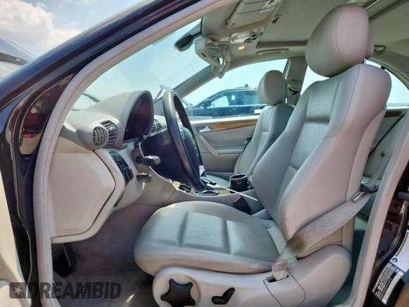 2007 Mercedes-Benz C 230 Sport с VIN WDBRF52H87A933654, выставлен на аукционе Copart как лот 58922415 с пробегом 78 121 миль миль и Чистый • Clean title. История ставок и продаж доступна на DreamBid. Изображение 7.