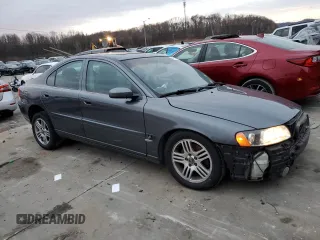 2005 Volvo S60 with VIN YV1RH592452443680, listed as a Copart auction lot 84014284 with 190,370 mi miles and Salvage Title. Bid and sale history available at carsss.com. Image 4.