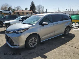 2021 Toyota Sienna XLE with VIN 5TDYSKFC6MS033078, listed as a Copart auction lot 52763265 with 59,599 mi miles and Salvage Title. Bid and sale history available at DreamBid. Image 1.