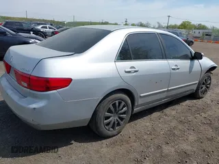 2005 Honda Accord LX z VIN 1HGCM56415A106162, wystawiony jako IAAI lot #42119356 z przebiegiem Nie podano mil oraz . Historia ofert i sprzedaży dostępna na DreamBid. Obrazek 4.