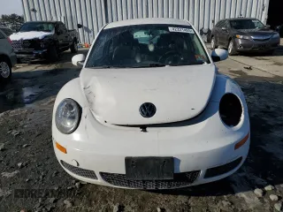 2009 Volkswagen New Beetle Coupe S with VIN 3VWPW31C39M512494, listed as a Copart auction lot 42221465 with 168,850 mi miles and Salvage Title. Bid and sale history available at carsss.com. Image 5.