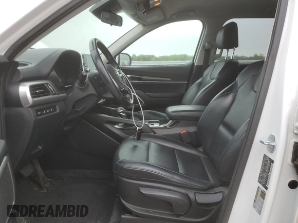 2020 Kia Telluride LX с VIN 5XYP2DHC0LG029012, выставлен на аукционе Copart как лот 61006985 с пробегом 98 025 миль миль и Списание • Salvage title. История ставок и продаж доступна на DreamBid. Изображение 7.