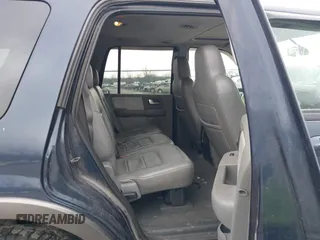 2004 Ford Expedition Special Service with VIN 1FMFU16L24LA55975, listed as a IAAI auction lot 41651208 with 217,030 mi miles. Bid and sale history available at carsss.com. Image 8.