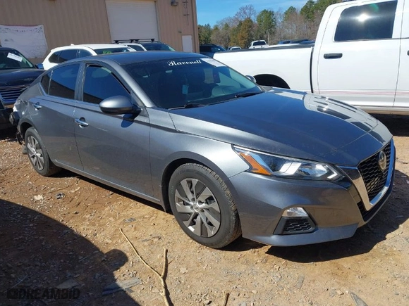 2019 Nissan Altima 2.5 S with VIN 1N4BL4BV8KC220798, listed as a IAAI auction lot 41686489 with 95,609 mi miles. Bid and sale history available at carsss.com. Image 1.