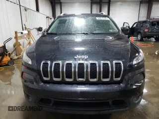 2015 Jeep Cherokee Latitude z VIN 1C4PJMCS8FW578532, wystawiony jako Copart lot #56816125 z przebiegiem 108 423 mil mil oraz Szkoda całkowita • Salvage title. Historia ofert i sprzedaży dostępna na DreamBid. Obrazek 5.
