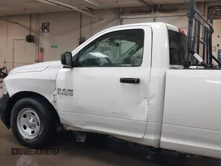 2017 Ram 1500 Tradesman с VIN 3C6JR6DG7HG622291, выставлен на аукционе IAAI как лот 42096791 с пробегом 47 370 миль миль и . История ставок и продаж доступна на DreamBid. Изображение 6.