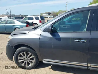2014 Nissan Pathfinder SL with VIN 5N1AR2MM7EC644583, listed as a IAAI auction lot 42144978 with 152,761 mi miles. Bid and sale history available at carsss.com. Image 14.