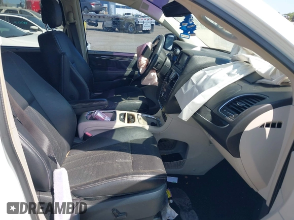 2015 Chrysler Town & Country Touring L with VIN 2C4RC1CG9FR547098, listed as a IAAI auction lot 42135624 with 61,364 mi miles and . Bid and sale history available at DreamBid. Image 5.