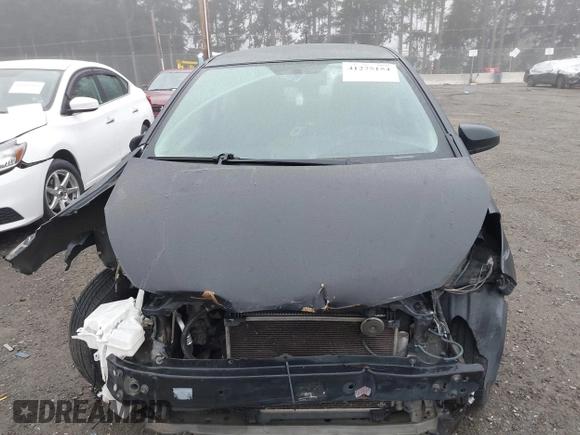 2014 Toyota Yaris L with VIN VNKJTUD30EA010981, listed as a IAAI auction lot 41275154 with 1 mi miles. Bid and sale history available at carsss.com. Image 12.