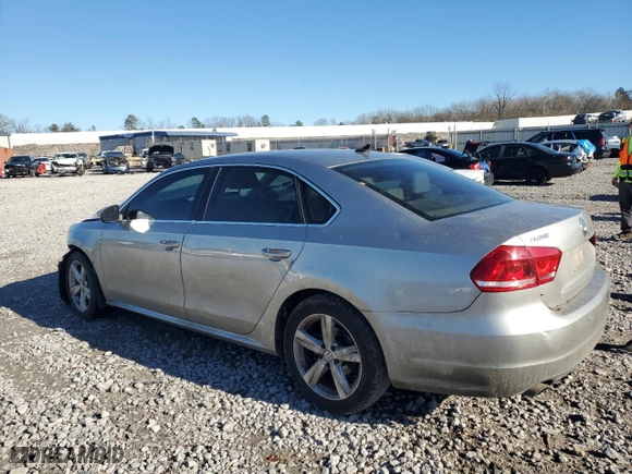 2012 Volkswagen Passat SE with VIN 1VWBH7A30CC067572, listed as a Copart auction lot 87018124 with 191,468 mi miles and Salvage Title. Bid and sale history available at carsss.com. Image 2.