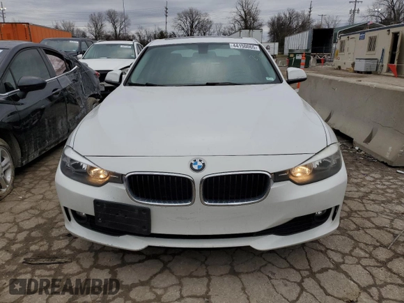 2015 BMW 3 Series 320i xDrive with VIN WBA3C3C51FP663992, listed as a Copart auction lot 44150065 with 171,785 mi miles and Salvage Title. Bid and sale history available at carsss.com. Image 5.