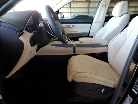 2025 Genesis GV70 2.5T with VIN 5NMMADTB5SH028026, listed as a Copart auction lot 45193745 with 2,243 mi miles and Salvage title. Bid and sale history available at DreamBid. Image 7.