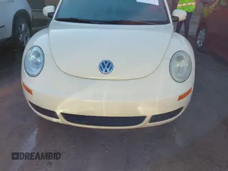 2007 Volkswagen New Beetle Coupe with VIN 3VWRW31C37M510573, listed as a IAAI auction lot 41675251 with 199,768 mi miles. Bid and sale history available at carsss.com. Image 6.