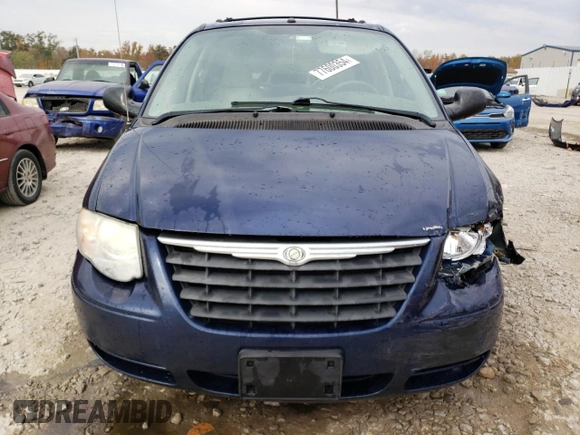 2006 Chrysler Town & Country LWB Touring with VIN 2A8GP54L36R651562, listed as a Copart auction lot 77600354 with 218,076 mi miles and Non Repairable. Bid and sale history available at carsss.com. Image 5.