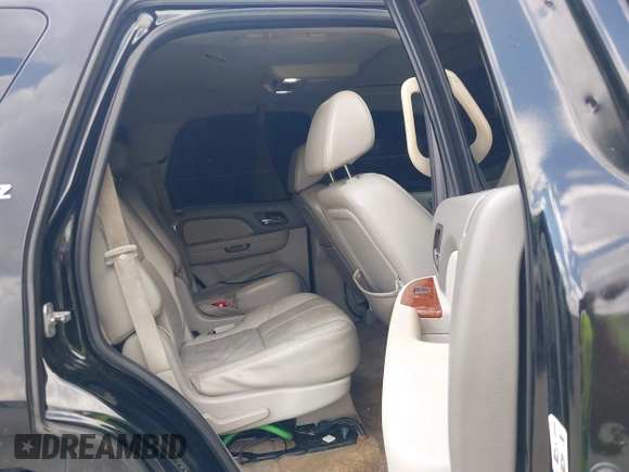 2007 Chevrolet Tahoe LT z VIN 1GNFK13067R331734, wystawiony jako IAAI lot #42372797 z przebiegiem 173 150 mil mil oraz . Historia ofert i sprzedaży dostępna na DreamBid. Obrazek 8.