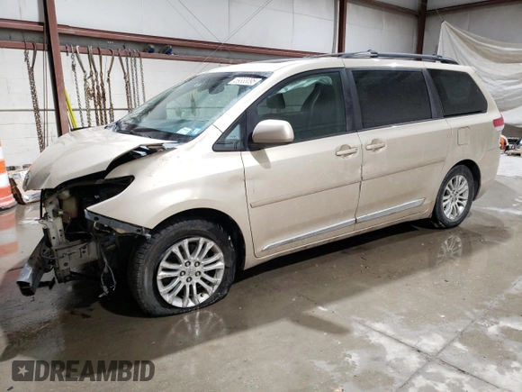 2013 Toyota Sienna XLE AAS with VIN 5TDYK3DCXDS380132, listed as a Copart auction lot 42227465 with 195,600 mi miles and Salvage Title. Bid and sale history available at carsss.com. Image 1.