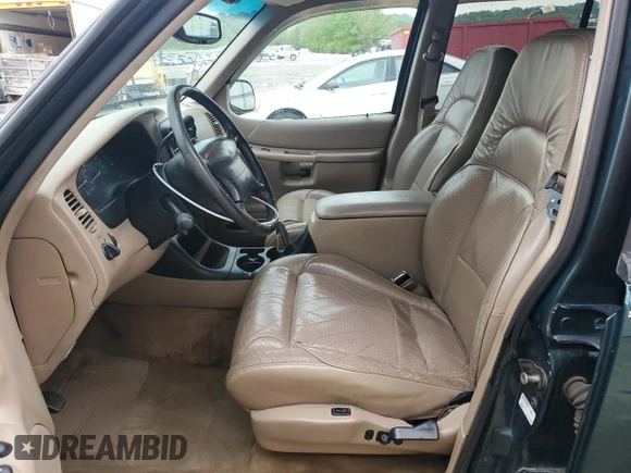 1997 Ford Explorer XL z VIN 1FMDU34EXVZC04347, wystawiony jako Copart lot #55423015 z przebiegiem 166 292 mil mil oraz Szkoda całkowita • Salvage title. Historia ofert i sprzedaży dostępna na DreamBid. Obrazek 7.