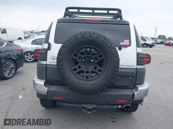 2007 Toyota FJ Cruiser with VIN JTEBU11F370036941, listed as a IAAI auction lot 42024330 with 164,703 mi miles. Bid and sale history available at carsss.com. Image 16.