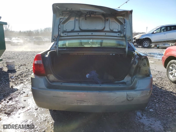 2005 Chevrolet Malibu with VIN 1G1ZS52815F136703, listed as a Copart auction lot 42378155 with 386,958 mi miles and Salvage Title. Bid and sale history available at carsss.com. Image 6.
