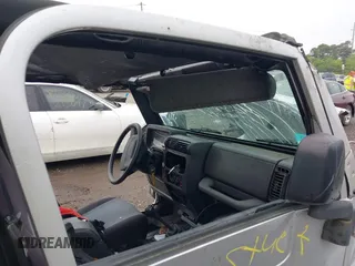 2003 Jeep Wrangler X with VIN 1J4FA39S13P363135, listed as a IAAI auction lot 42275729 with 178,138 mi miles and . Bid and sale history available at DreamBid. Image 5.