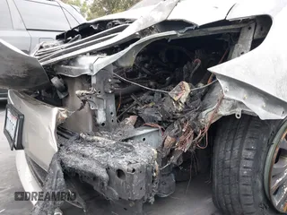2015 Toyota Sienna XLE with VIN 5TDYK3DC5FS545345, listed as a IAAI auction lot 42280661 with Not provided miles and . Bid and sale history available at DreamBid. Image 16.