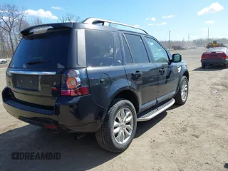 2013 Land Rover LR2 z VIN SALFR2BG2DH361834, wystawiony jako IAAI lot #41898614 z przebiegiem 84 416 mil mil oraz . Historia ofert i sprzedaży dostępna na DreamBid. Obrazek 4.
