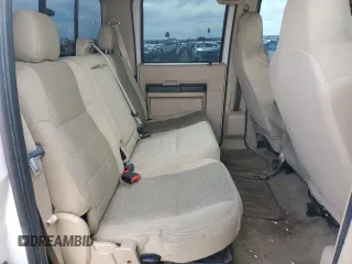 2010 Ford F-350 XL z VIN 1FTWW3BR4AEA84849, wystawiony jako Copart lot #53637625 z przebiegiem 296 334 mil mil oraz Szkoda całkowita • Salvage title. Historia ofert i sprzedaży dostępna na DreamBid. Obrazek 10.