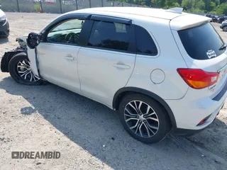 2018 Mitsubishi Outlander ES z VIN JA4AP3AU9JU023316, wystawiony jako IAAI lot #42496213 z przebiegiem 24 772 mil mil oraz . Historia ofert i sprzedaży dostępna na DreamBid. Obrazek 3.