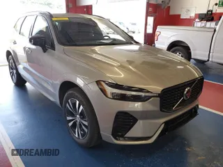 2024 Volvo XC60 Core Dark Theme z VIN YV4L12RK7R1929374, wystawiony jako IAAI lot #42537657 z przebiegiem 48 177 mil mil oraz . Historia ofert i sprzedaży dostępna na DreamBid. Obrazek 24.