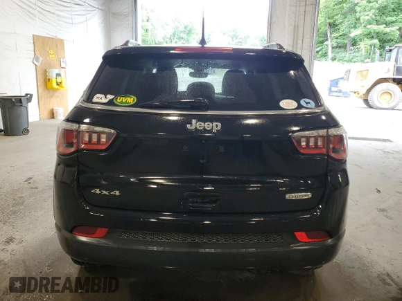 2017 Jeep Compass Latitude z VIN 3C4NJDBB6HT650913, wystawiony jako Copart lot #61908455 z przebiegiem 83 411 mil mil oraz Szkoda całkowita • Salvage title. Historia ofert i sprzedaży dostępna na DreamBid. Obrazek 6.