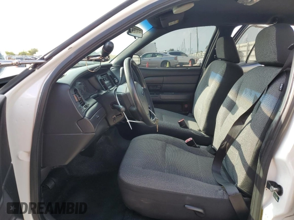 2010 Ford Police Interceptor z VIN 2FABP7BV0AX121156, wystawiony jako Copart lot #52085275 z przebiegiem 158 578 mil mil oraz Szkoda całkowita • Salvage title. Historia ofert i sprzedaży dostępna na DreamBid. Obrazek 7.