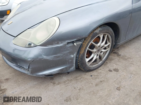 2003 Porsche Boxster with VIN WP0CA29813U621288, listed as a IAAI auction lot 41471740 with 107,864 mi miles. Bid and sale history available at carsss.com. Image 6.