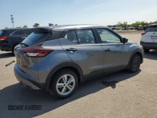 2022 Nissan Kicks S z VIN 3N1CP5BV1NL489486, wystawiony jako Copart lot #58712085 z przebiegiem 64 764 mil mil oraz Szkoda całkowita • Salvage title. Historia ofert i sprzedaży dostępna na DreamBid. Obrazek 3.
