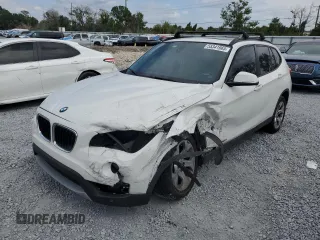 2014 BMW X1 sDrive28i z VIN WBAVM1C56EVW46769, wystawiony jako Copart lot #55341965 z przebiegiem 82 805 mil mil oraz Szkody całkowita. Historia ofert i sprzedaży dostępna na DreamBid. Obrazek 1.