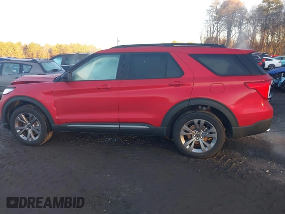 2022 Ford Explorer XLT with VIN 1FMSK8DH6NGC35207, listed as a IAAI auction lot 41217128 with 17,982 mi miles and . Bid and sale history available at carsss.com. Image 14.