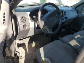 2006 Ford F-150 XL with VIN 1FTRF12286NA28327, listed as a Copart auction lot 46811965 with 139,569 mi miles and Salvage title. Bid and sale history available at DreamBid. Image 8.