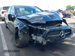 2021 Mercedes-Benz E 350 z VIN W1KZF8EB3MA944847, wystawiony jako IAAI lot #42318693 z przebiegiem 31 195 mil mil oraz . Historia ofert i sprzedaży dostępna na DreamBid. Obrazek 1.