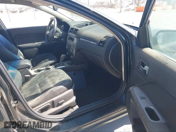 2010 Ford Fusion SEL with VIN 3FAHP0JA9AR161797, listed as a IAAI auction lot 41908310 with 177,528 mi miles. Bid and sale history available at carsss.com. Image 5.