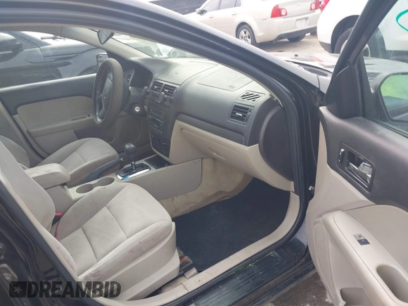 2006 Ford Fusion S with VIN 3FAFP06Z46R134892, listed as a IAAI auction lot 41505057 with 216,088 mi miles. Bid and sale history available at carsss.com. Image 5.