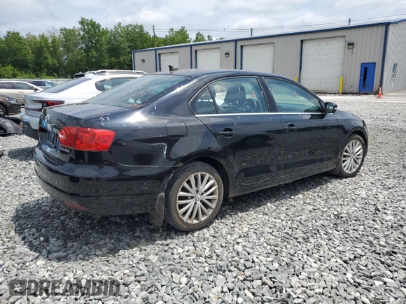 2011 Volkswagen Jetta SEL with VIN 3VWLZ7AJ2BM393757, listed as a Copart auction lot 64605645 with 208,803 mi miles and Clean title. Bid and sale history available at DreamBid. Image 3.