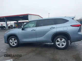 2023 Toyota Highlander L with VIN 5TDKDRAH8PS524459, listed as a IAAI auction lot 41637752 with 10,156 mi miles and . Bid and sale history available at DreamBid. Image 14.