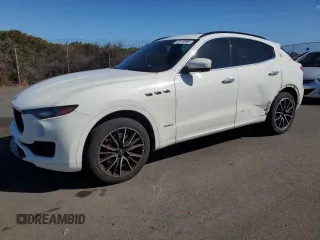 2018 Maserati Levante S GranSport z VIN ZN661YUS7JX268861, wystawiony jako Copart lot #88175995 z przebiegiem 41 748 mil mil oraz Szkody całkowita. Historia ofert i sprzedaży dostępna na DreamBid. Obrazek 1.