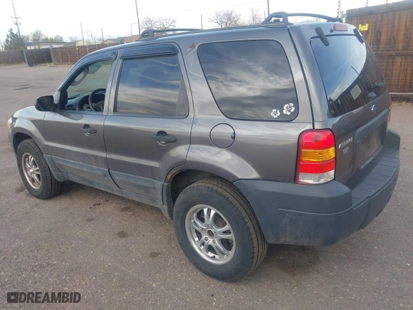 2006 Ford Escape XLT with VIN 1FMYU93126KC04632, listed as a IAAI auction lot 41912068 with 133,216 mi miles. Bid and sale history available at carsss.com. Image 3.
