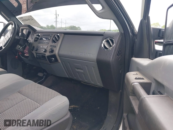 2014 Ford Super Duty F-250 SRW XL with VIN 1FT7W2BT5EEA34333, listed as a IAAI auction lot 41904055 with 200,348 mi miles. Bid and sale history available at carsss.com. Image 5.