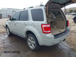 2009 Ford Escape Limited с VIN 1FMCU94G99KD11761, выставлен на аукционе IAAI как лот 41602792 с пробегом 117 365 миль миль и . История ставок и продаж доступна на DreamBid. Изображение 3.