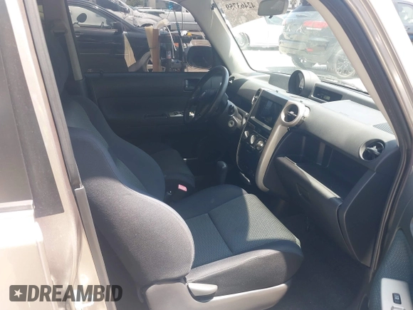 2006 Scion xB z VIN JTLKT324064103023, wystawiony jako IAAI lot #42463759 z przebiegiem Nie podano mil oraz . Historia ofert i sprzedaży dostępna na DreamBid. Obrazek 5.